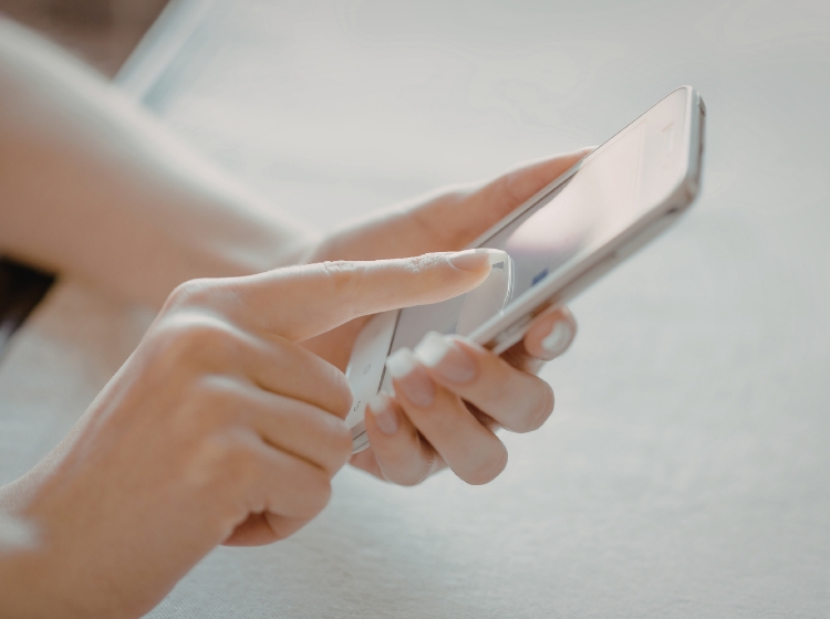 スマホに最適化された画面設計